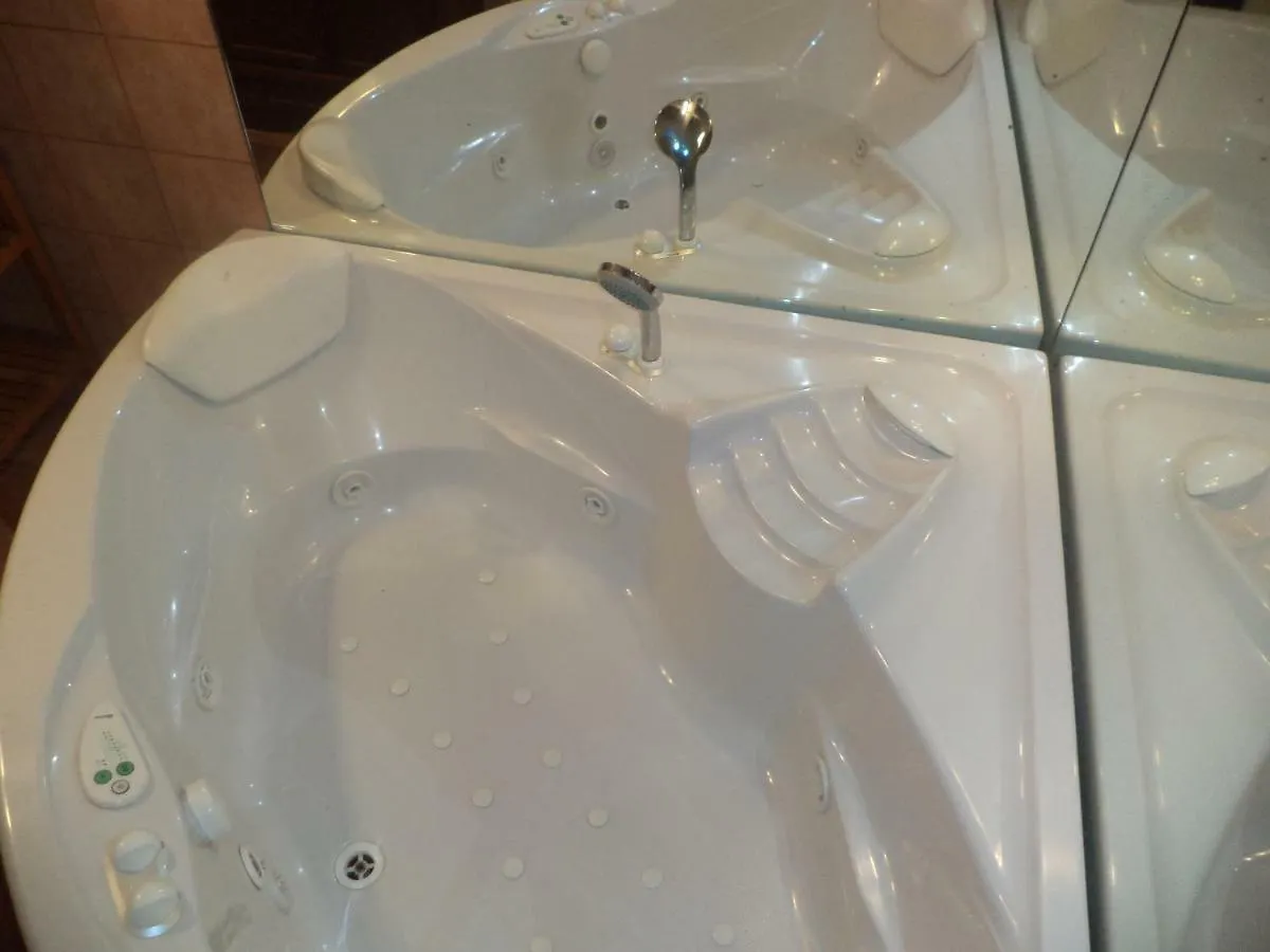 Appartamento Jacuzzi Quo Vadis Roma 0*,